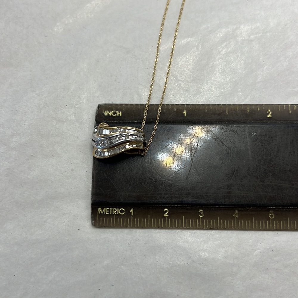 Round Diamonds 10K Gold Pendant - Picture 6 of 7